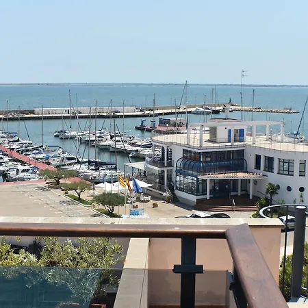 Apartmán Apartament Judith L'Ampolla